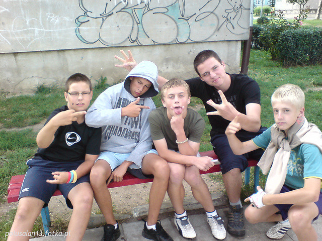 Yszty.