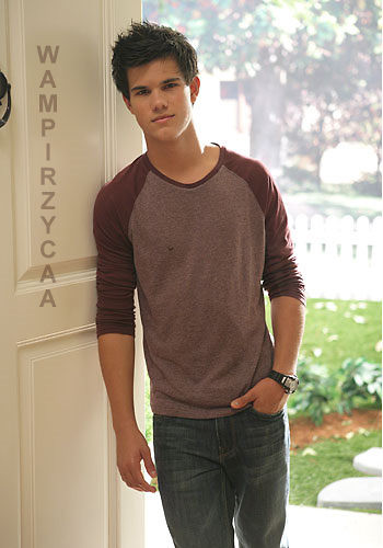 Tay ; **