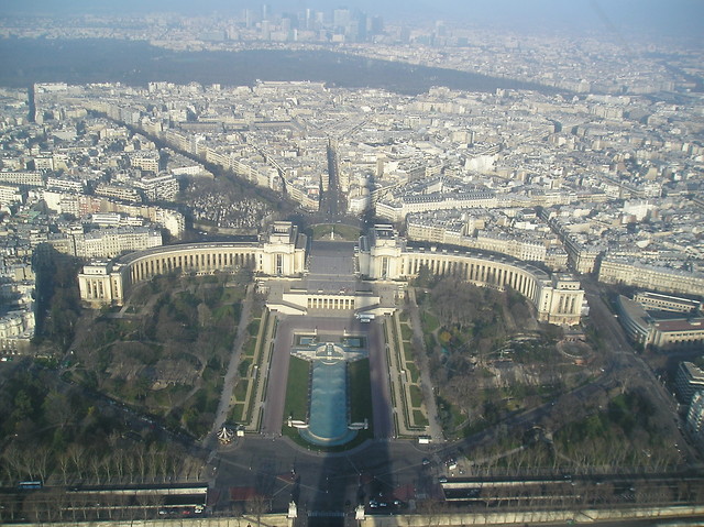 Widok z 3 pitra wiey Eiffel :)