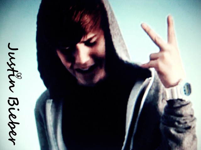 Justin Bieber . 