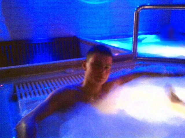 jacuzzi (:
