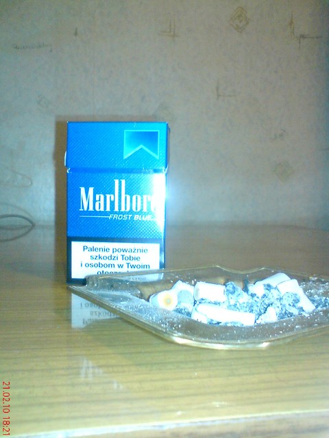 Papieros.