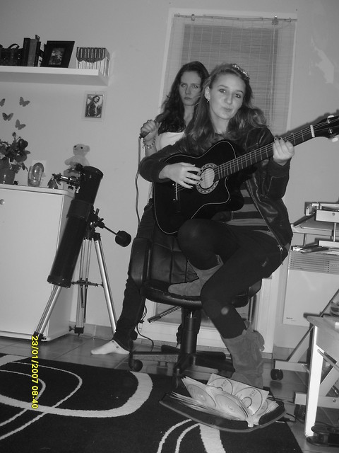 Ja i dziewczyn z gitara :D 