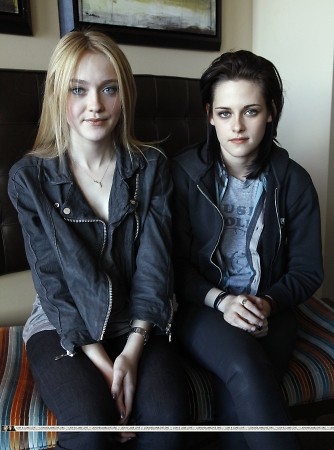 Dakota & Kristen . < 3