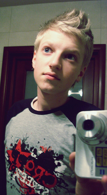 O_x      -_-    ^>^    < 3    