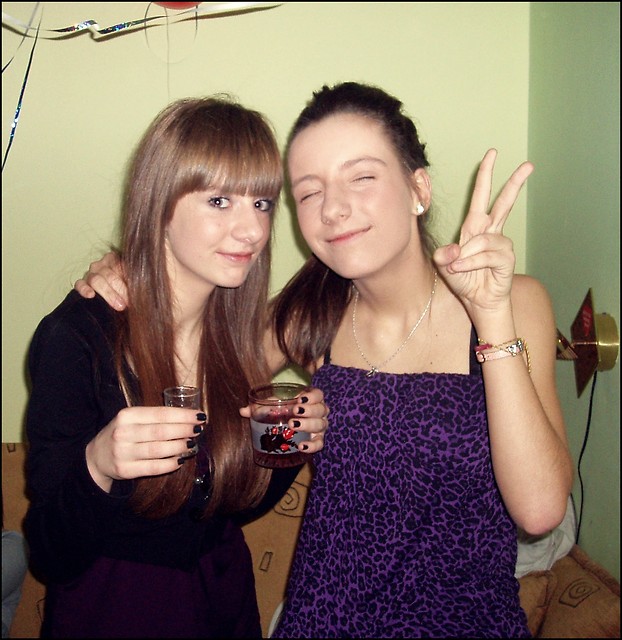Sis. ; ***