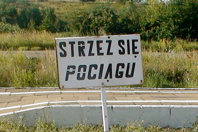 strze si pocigu