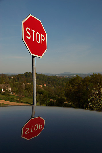 STOP