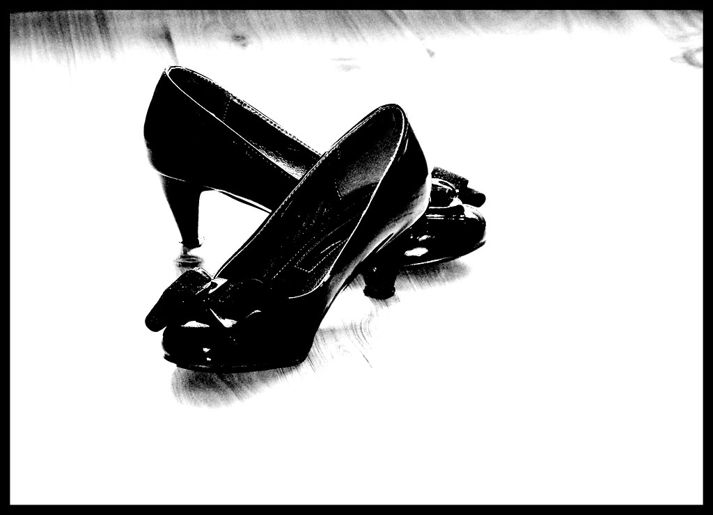 ...buty...