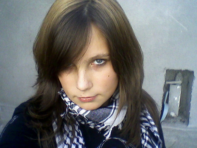 stare.
