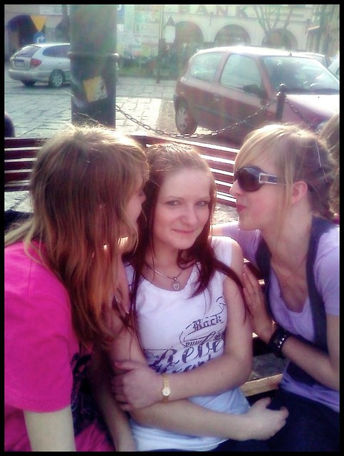 kiss me ! :**