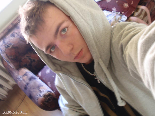 Mi;***