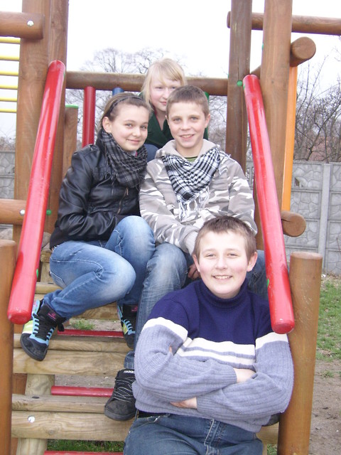 Z nimi:=