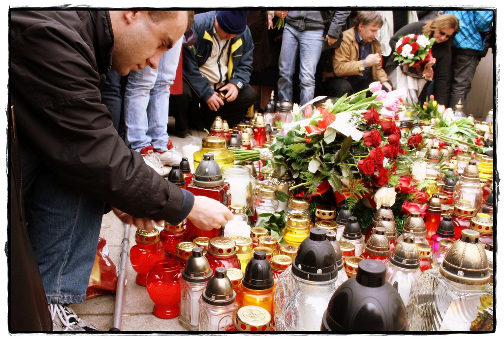 ..smutek, szok, tragedia....