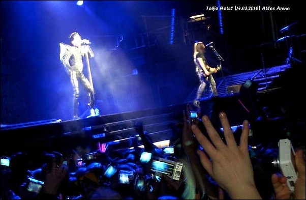 goodbye humanoid city :( :*