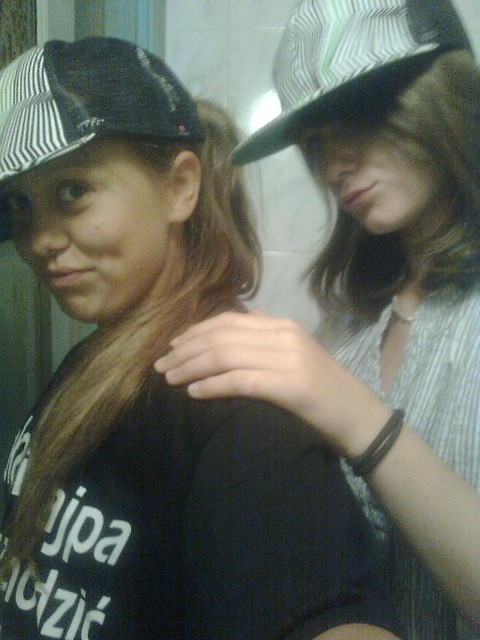 Moja Maaa ; ***