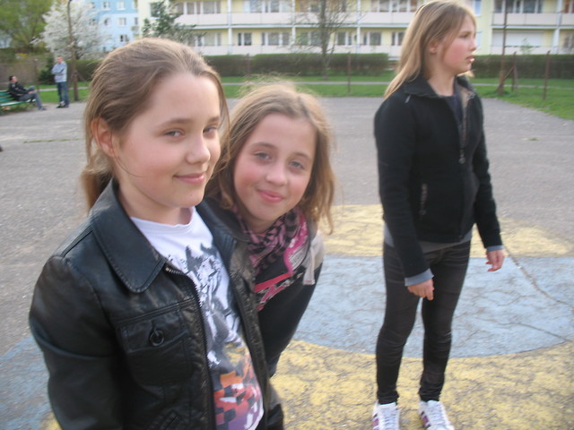 jaki ryyj . ; d