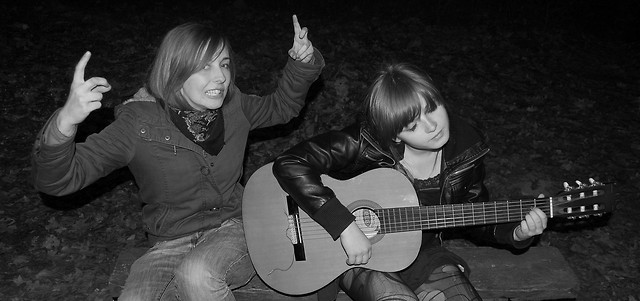 dziocha z gitar..