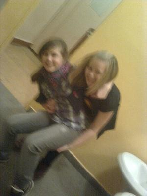    ,  mj  pieeskuu  . < 3