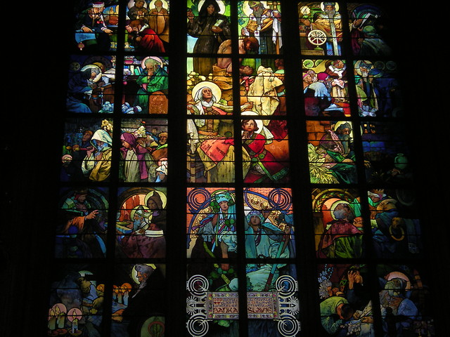 mucha