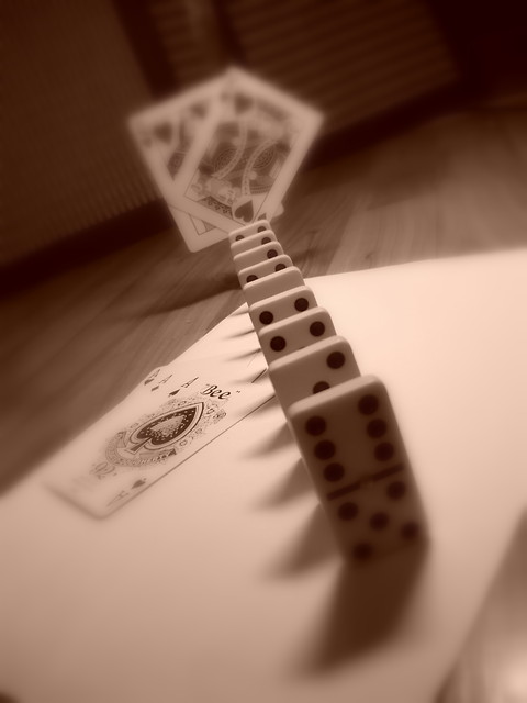 DOMINO