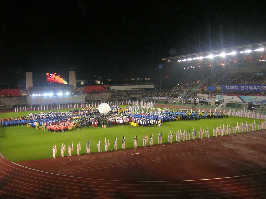 na czasie.