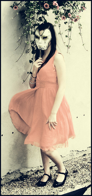 The Mascarade < 33.