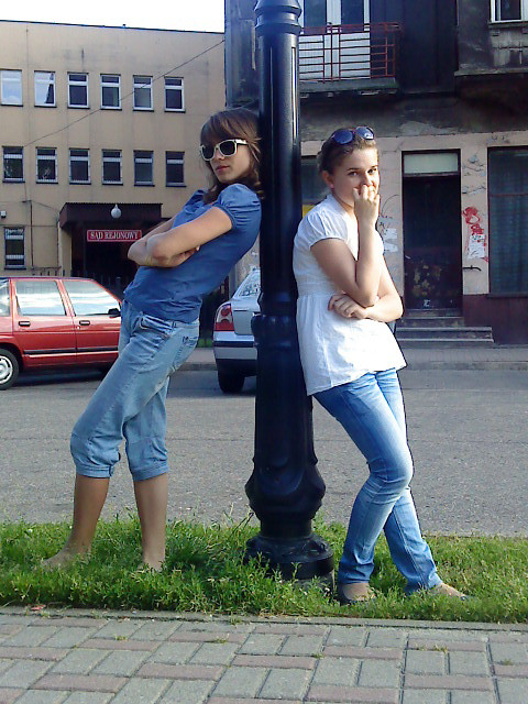 z Ofci < 33
