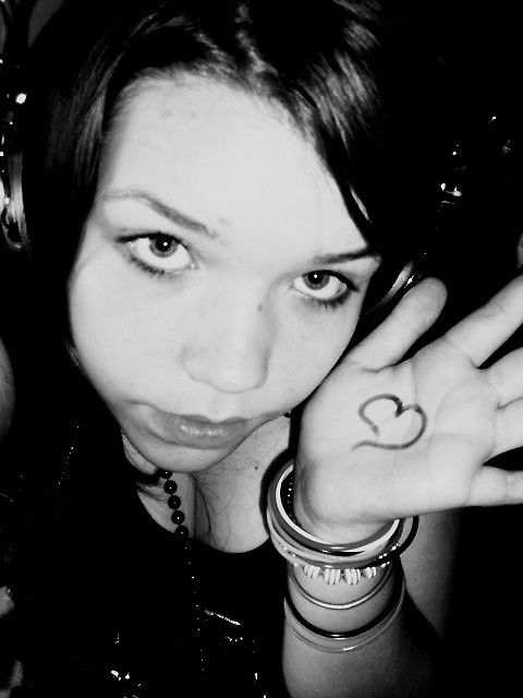  . ' ` 1oO 0 lateeek ; * 