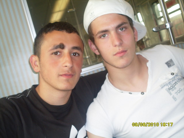 Spanier und Kurde . . . 