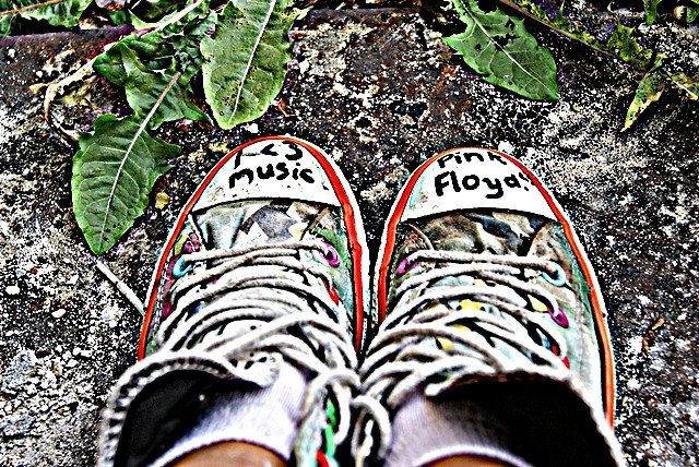 Converse. 