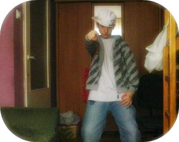 oskaar . ; ***
