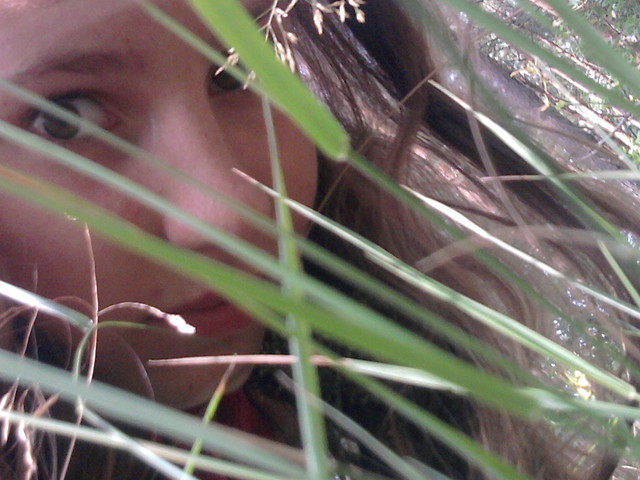 W trawce... ; d