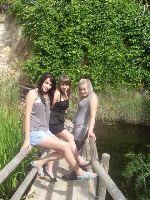  Kaczka Dziwaczka :PP ;**  