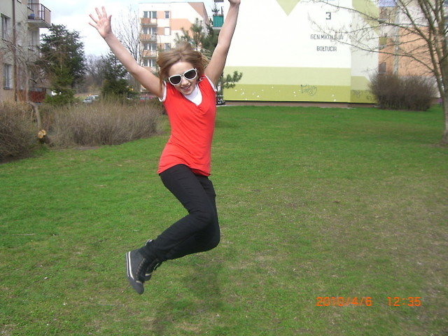 Wbijam ; **