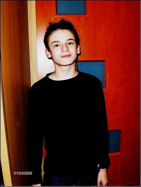 Na tle dzrzwi ;]