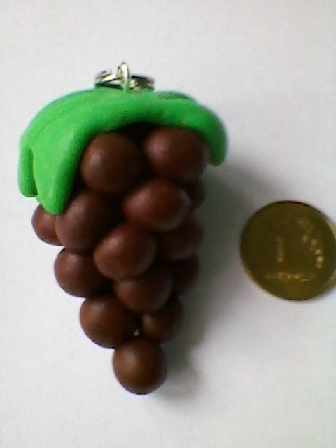 Ciemne winogrono