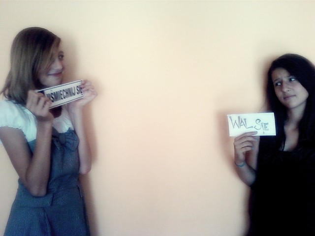 'Keep smile!'&'Fuck you!'