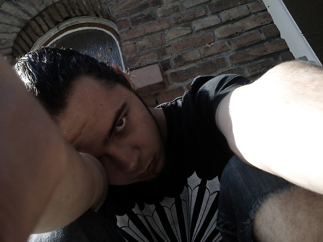 Tam w lustrze to niestety ja...