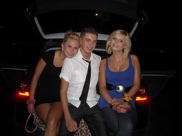 b4 przed KongoBarem we Wadku:))