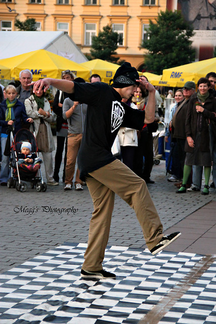 dance.