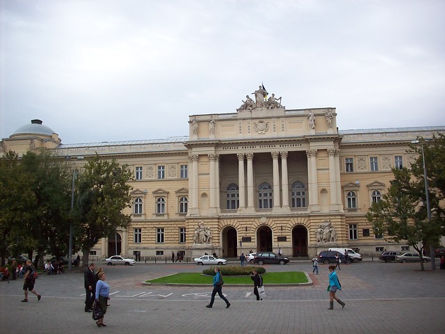 uni lwo