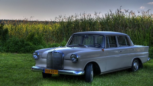Mercedes 190 '65 rocznik