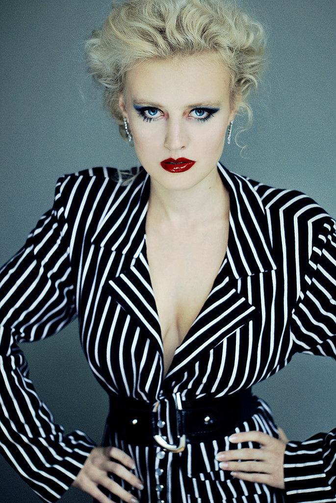 Fashion. Paula