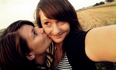 ;** s2