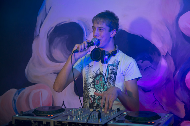 Dj