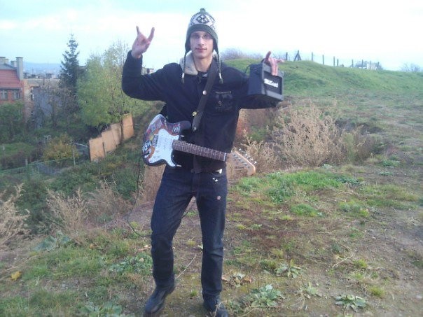 \m/