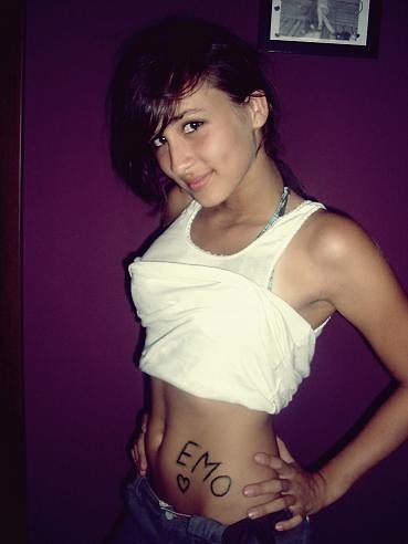 Emoo;D