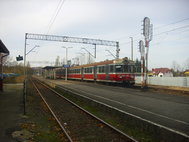 EN57-1035