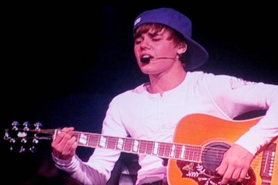 JB < 33